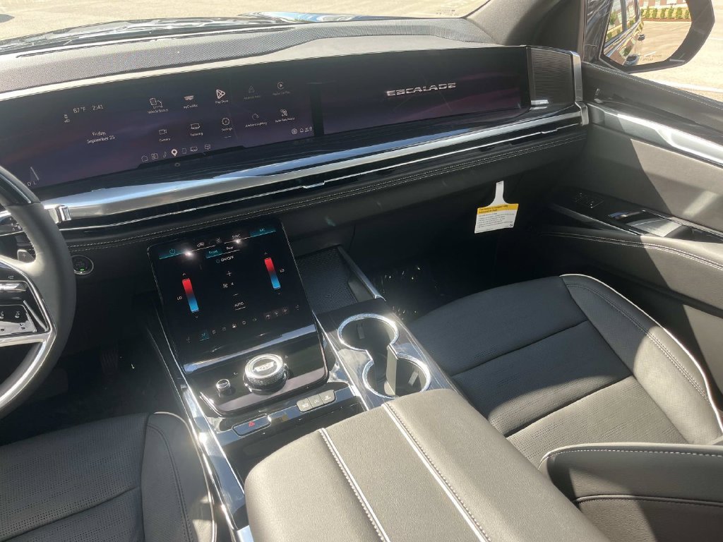 2026 Cadillac Escalade Sport - Photo 15