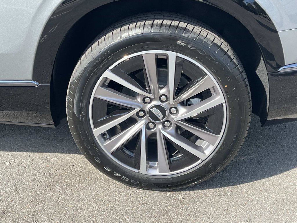 2027 Cadillac VISTIQ Sport - Photo 11