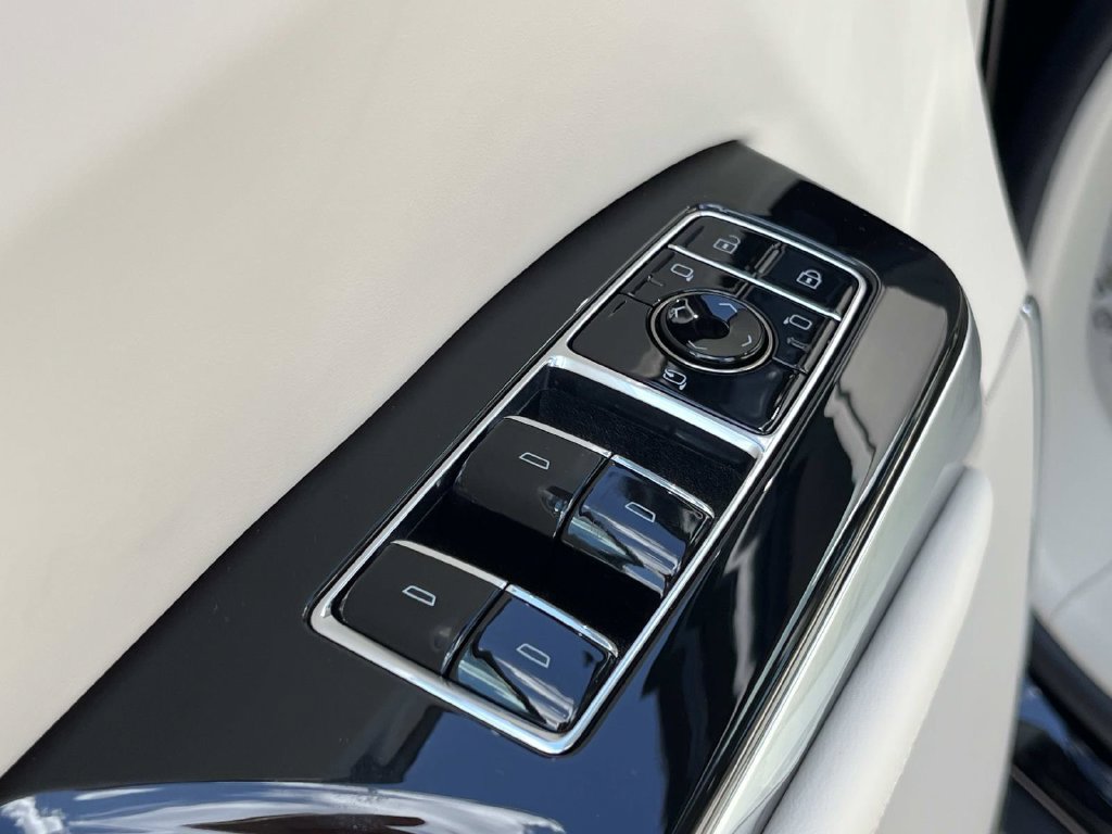 2026 Cadillac Escalade Platinum Sport - Photo 25