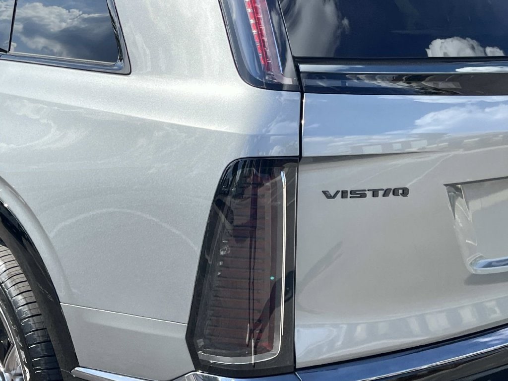 2027 Cadillac VISTIQ Sport - Photo 10