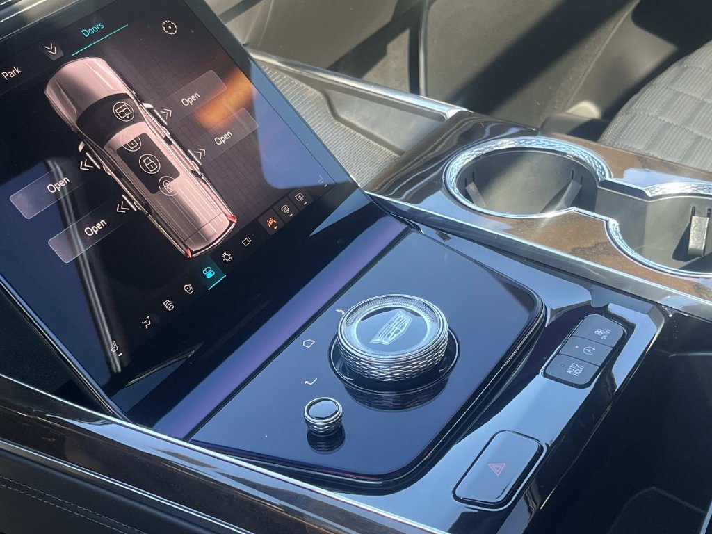 2026 Cadillac Escalade Platinum Luxury - Photo 37