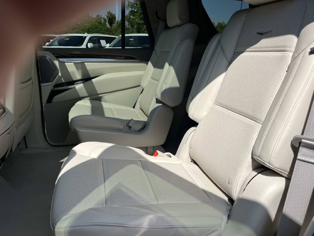 2026 Cadillac Escalade Platinum Sport - Photo 18