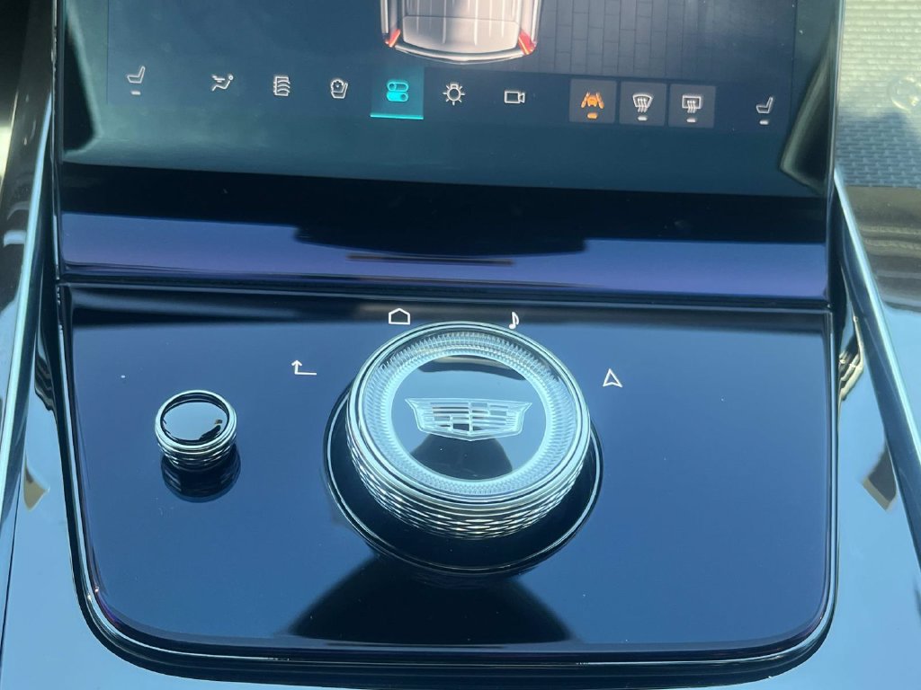 2026 Cadillac Escalade Platinum Luxury - Photo 35