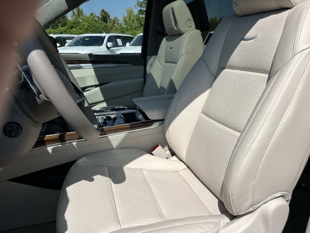 2026 Cadillac Escalade Platinum Sport - Photo 23