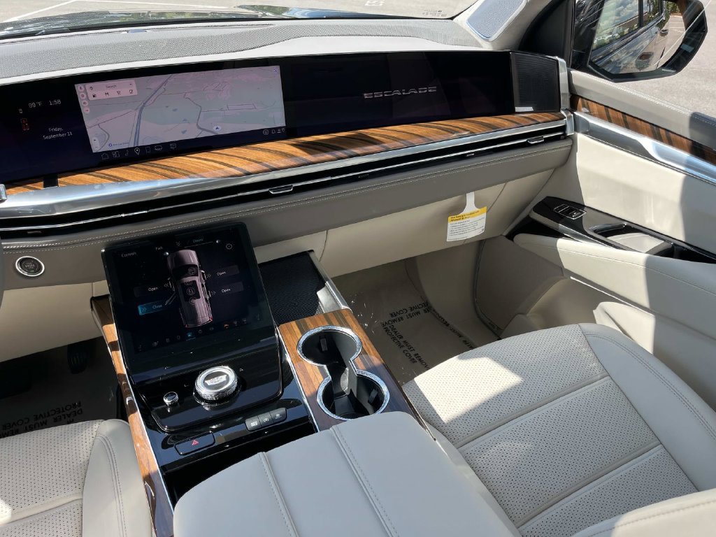 2026 Cadillac Escalade Platinum Sport - Photo 14