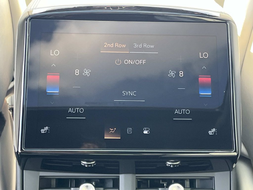 2027 Cadillac VISTIQ Sport - Photo 17
