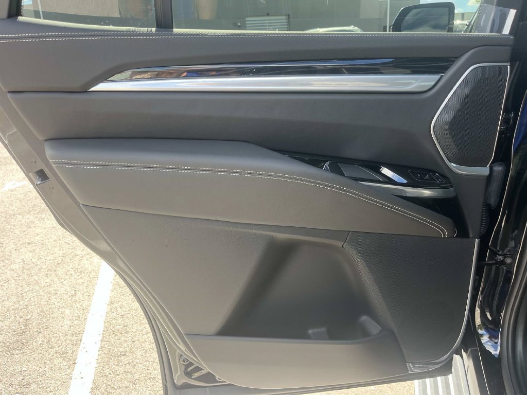 2026 Cadillac Escalade Sport - Photo 21