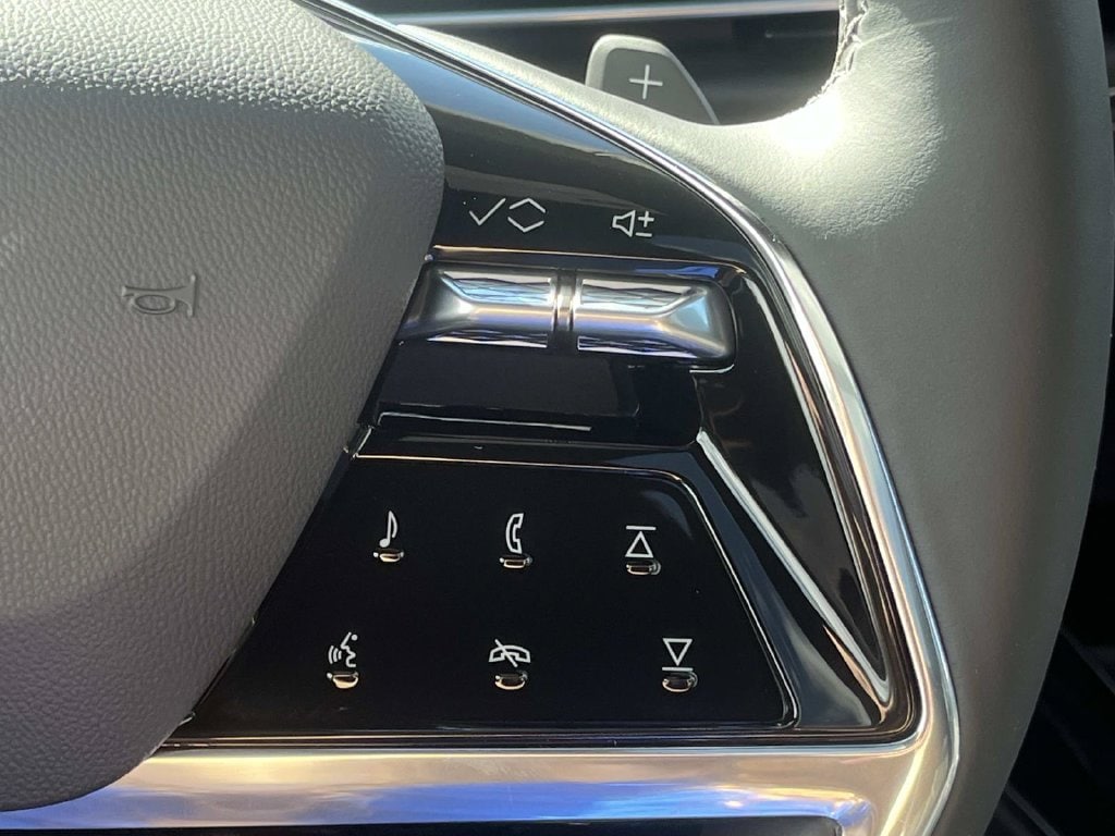 2026 Cadillac Escalade Sport - Photo 38