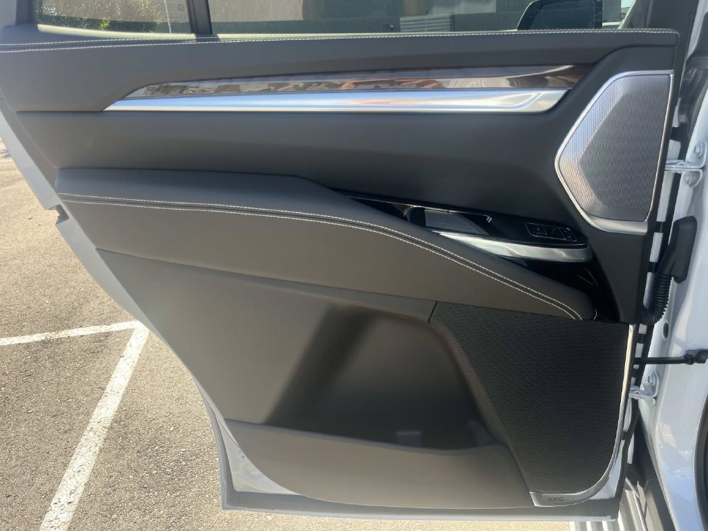 2026 Cadillac Escalade Platinum Luxury - Photo 24