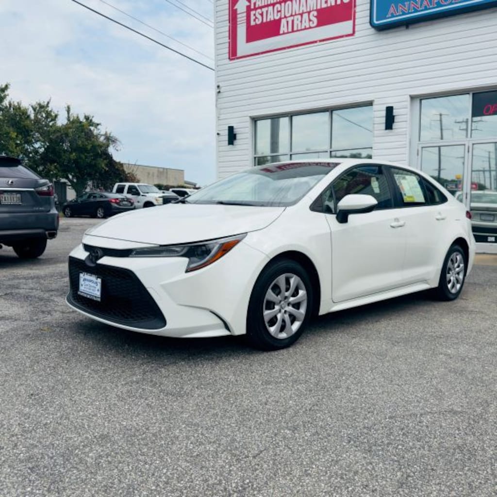 Used 2021 Toyota Corolla LE Sedan 4D Sedan