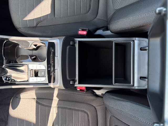 2025 Hyundai Santa Cruz SE - Photo 26