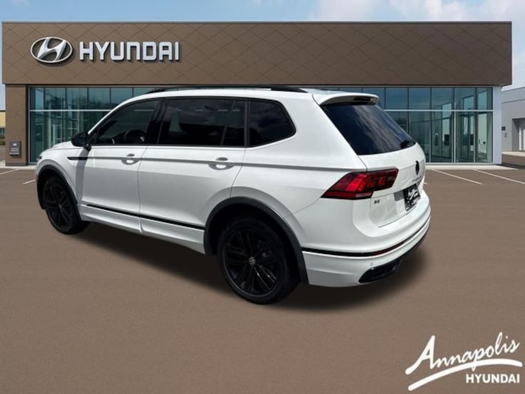 Used 2022 Volkswagen Tiguan 2.0T SE R-Line Black SUV