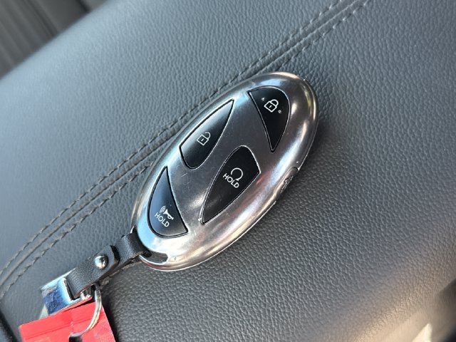 2025 Hyundai Santa Cruz SE - Photo 29