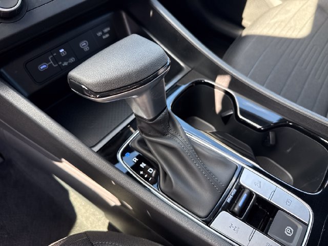 2025 Hyundai Santa Cruz SE - Photo 24