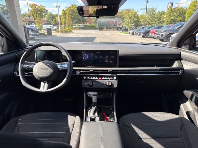 2025 Hyundai Santa Cruz SE - Photo 12