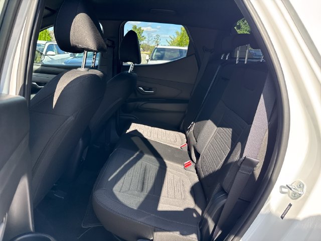 2025 Hyundai Santa Cruz SE - Photo 25