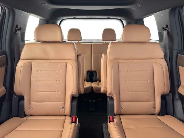 2026 Hyundai Santa Fe Limited - Photo 15