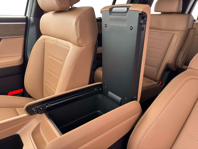 2026 Hyundai Santa Fe Limited - Photo 17