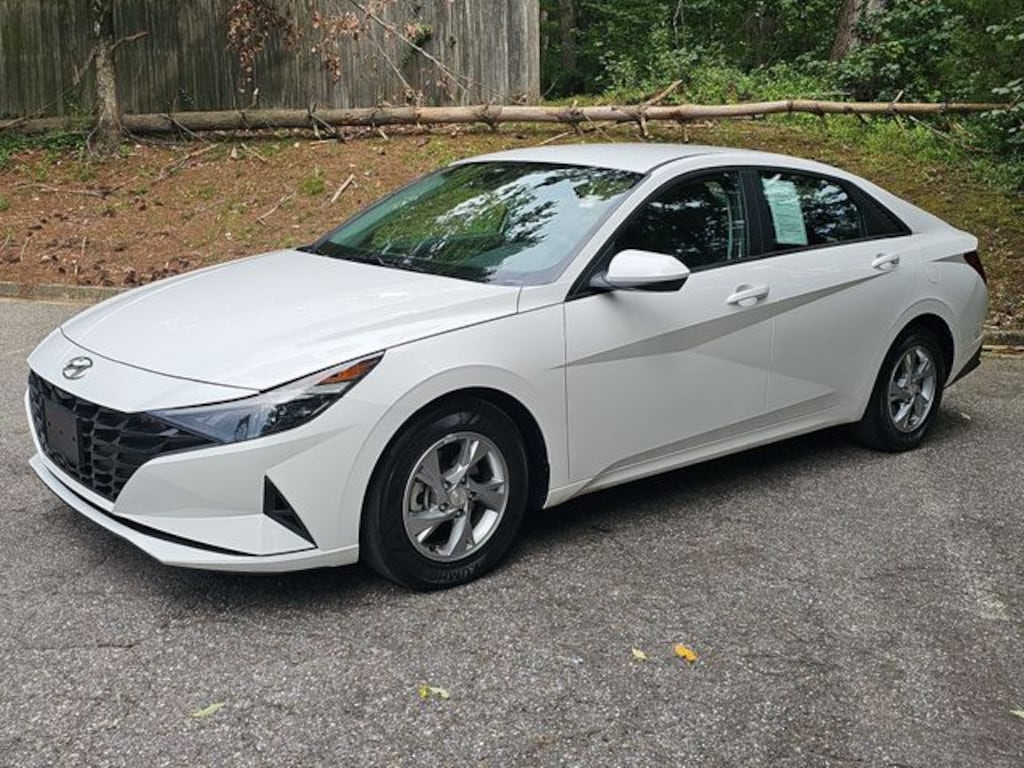 Used 2023 Hyundai Elantra SE
