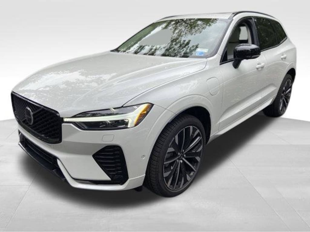 New 2026 Volvo XC60 plug-in hybrid T8 Ultra SUV