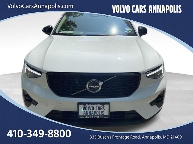 New 2026 Volvo XC40 B5 Plus SUV