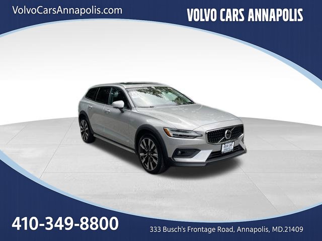 2025 Volvo V60 Cross Country