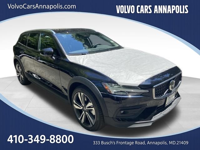 2026 Volvo V60 Cross Country Plus