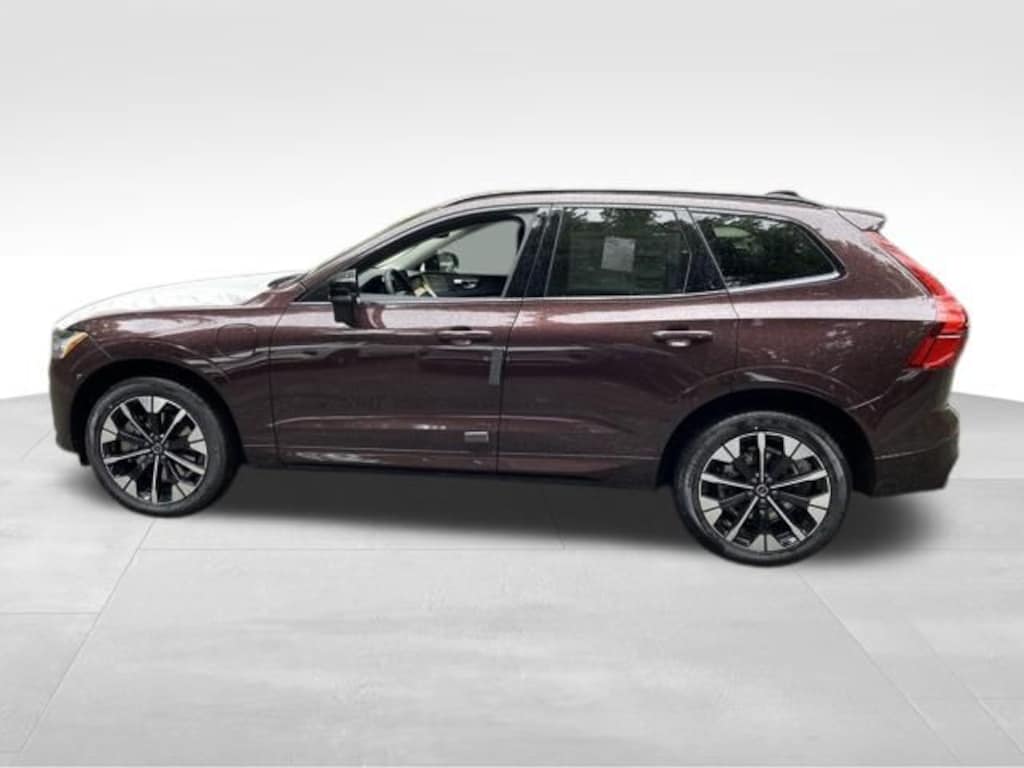 New 2026 Volvo XC60 plug-in hybrid T8 Plus SUV