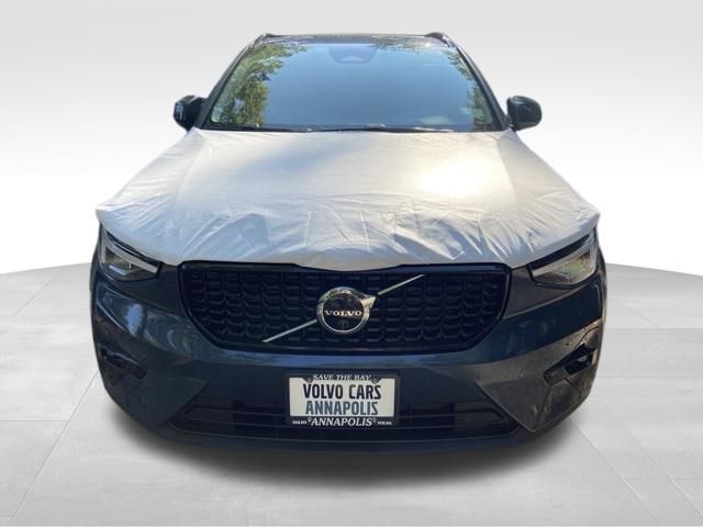 New 2026 Volvo XC40 B5 Plus SUV