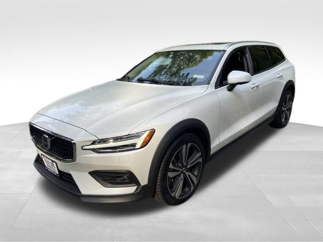 New 2026 Volvo V60 Cross Country B5 Plus Wagon