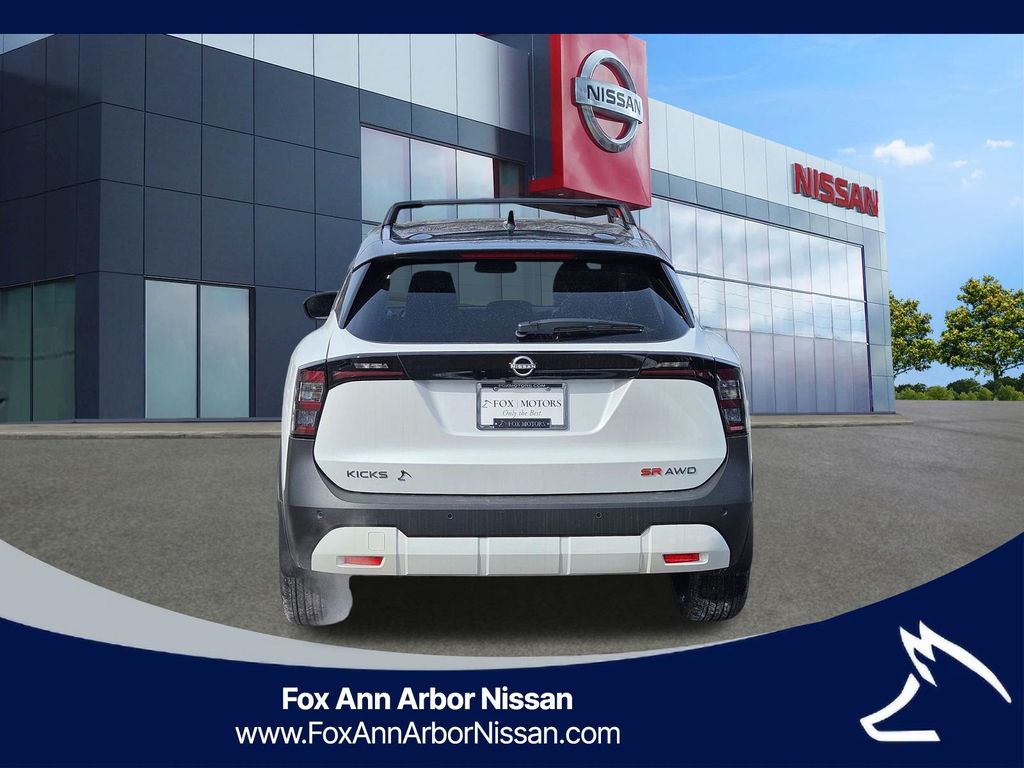 New 2026 Nissan Kicks SR SUV