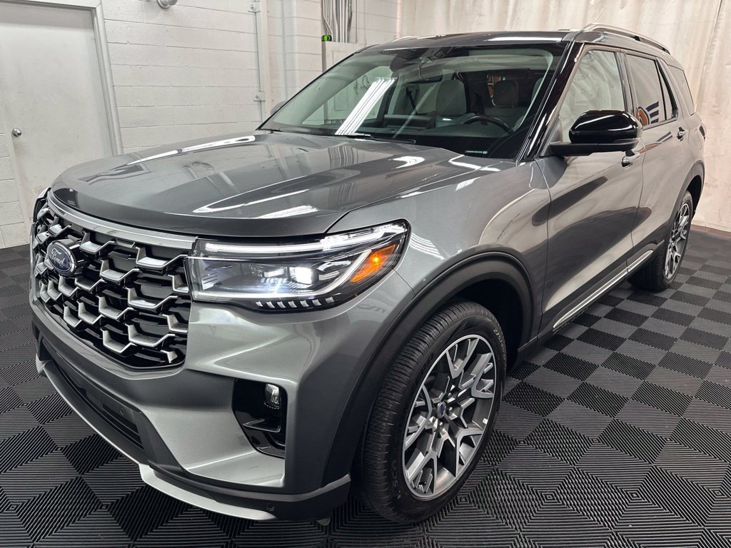 Used 2025 Ford Explorer Platinum SUV