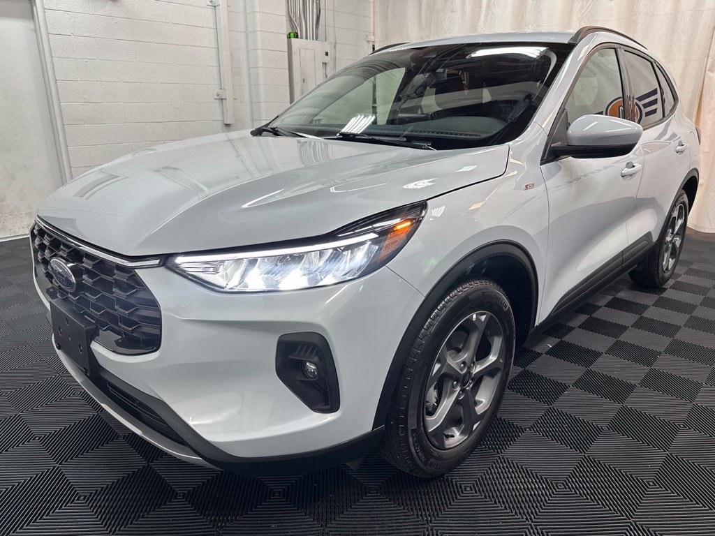 Used 2025 Ford Escape ST-Line Select SUV