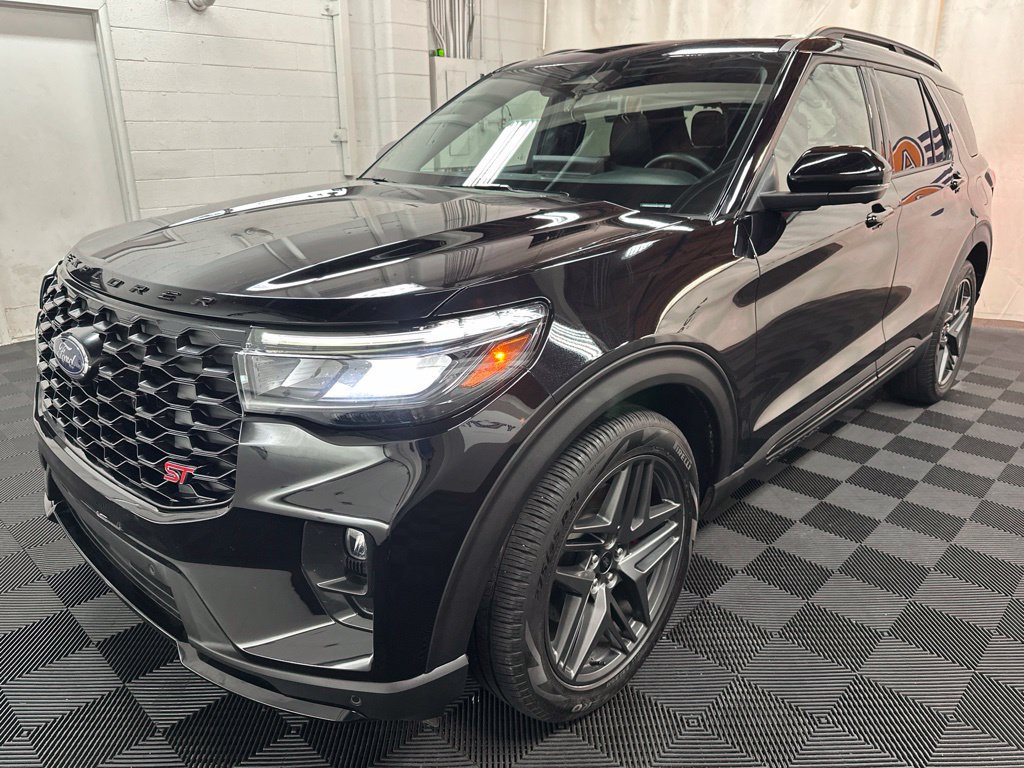 Used 2025 Ford Explorer ST SUV