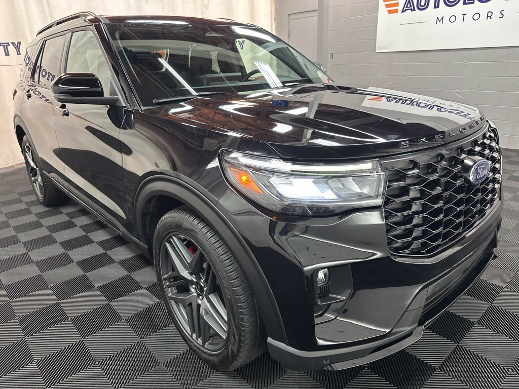 Used 2025 Ford Explorer ST SUV