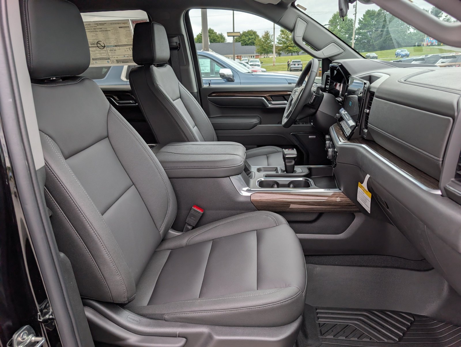 2026 Chevrolet Silverado 1500 LT Trail Boss - Photo 8