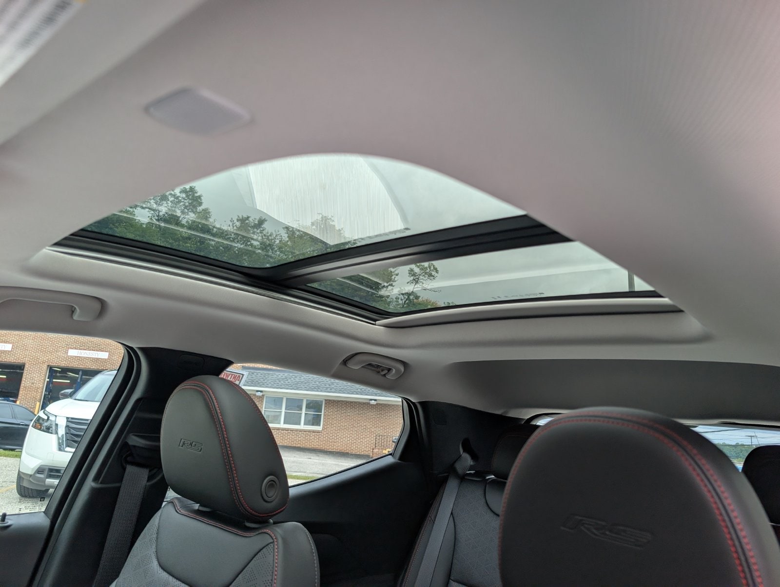 2027 Chevrolet Bolt RS - Photo 25