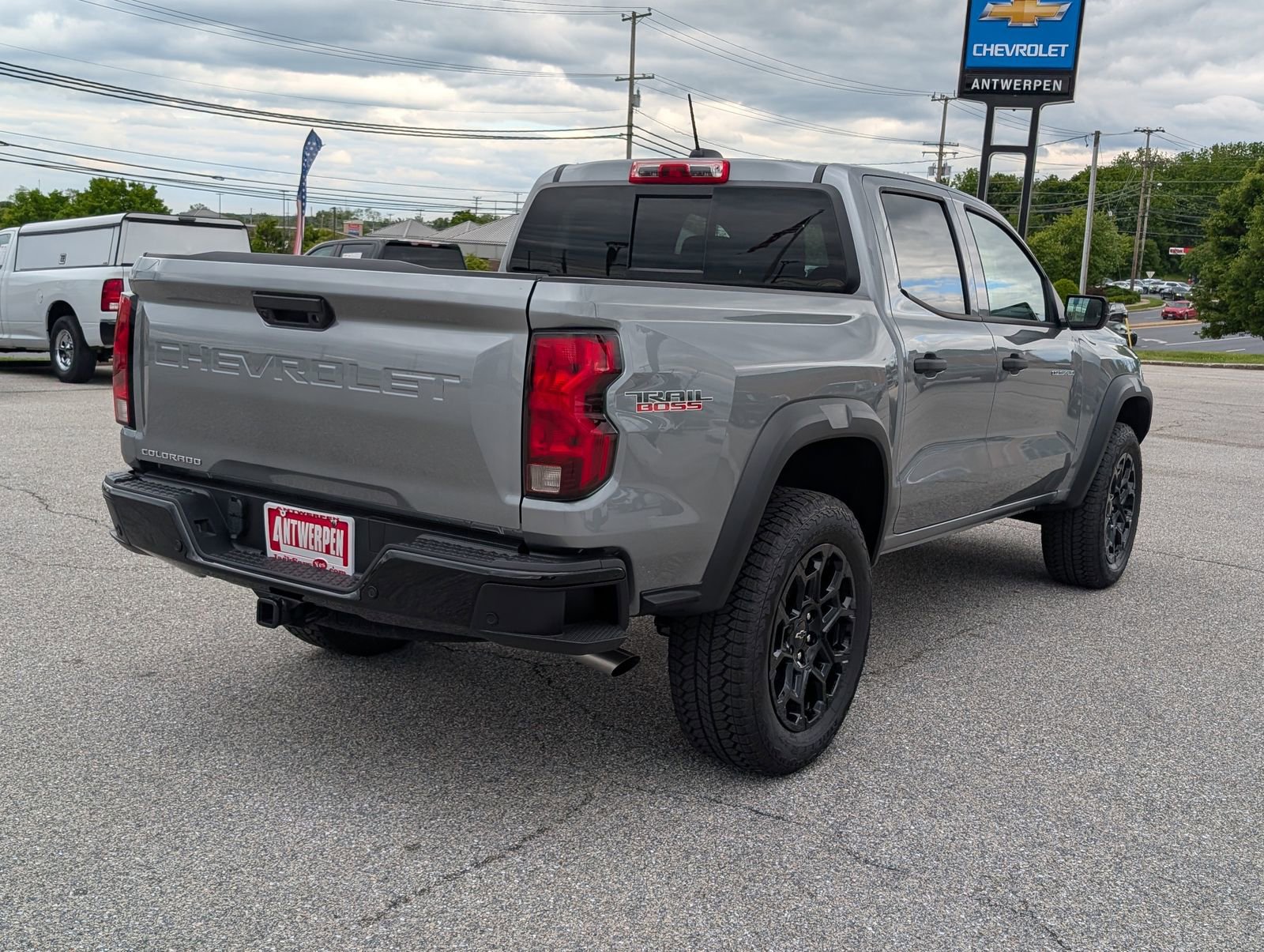 2026 Chevrolet Colorado Trail Boss - Photo 2