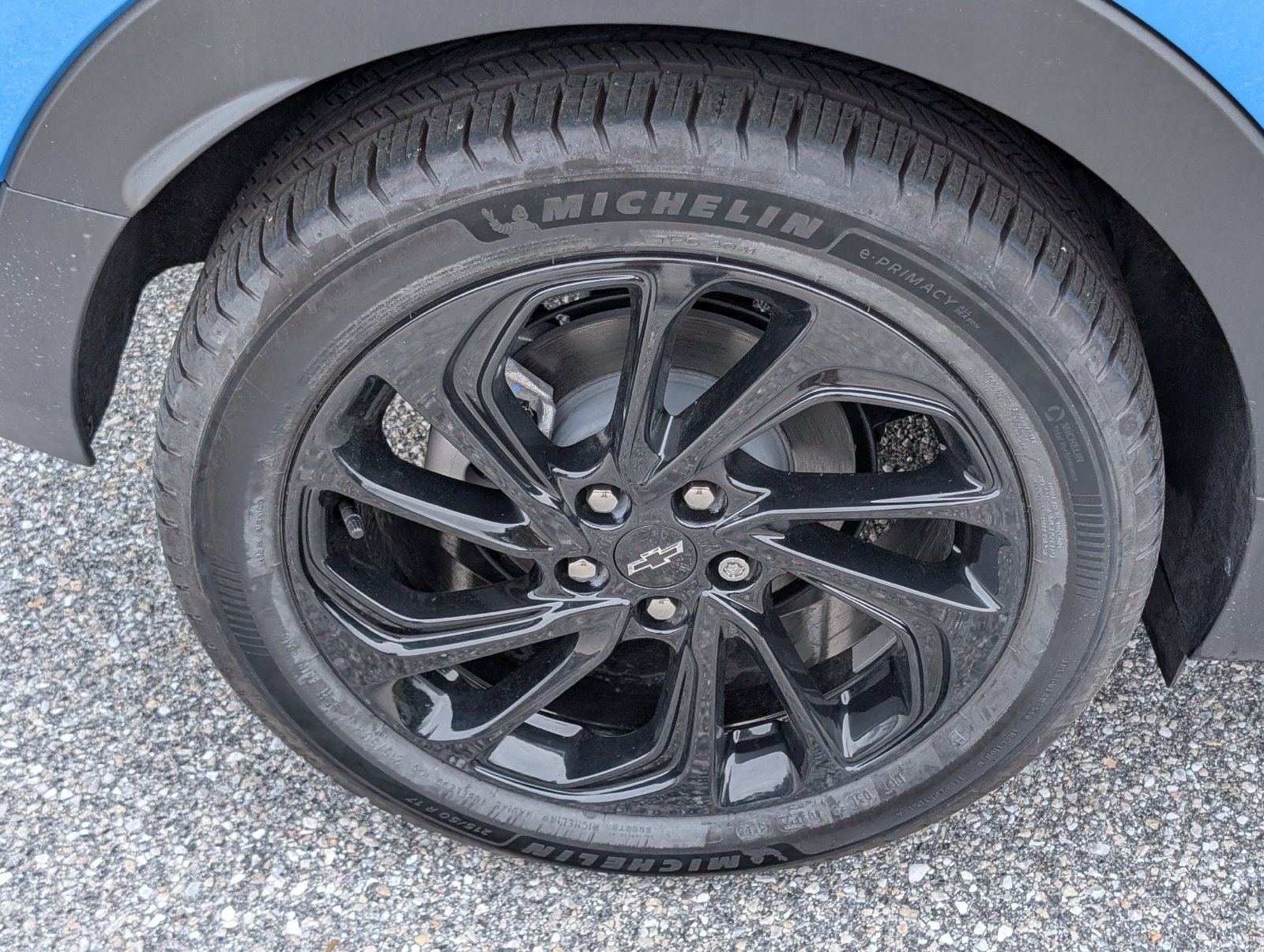 2027 Chevrolet Bolt RS - Photo 7
