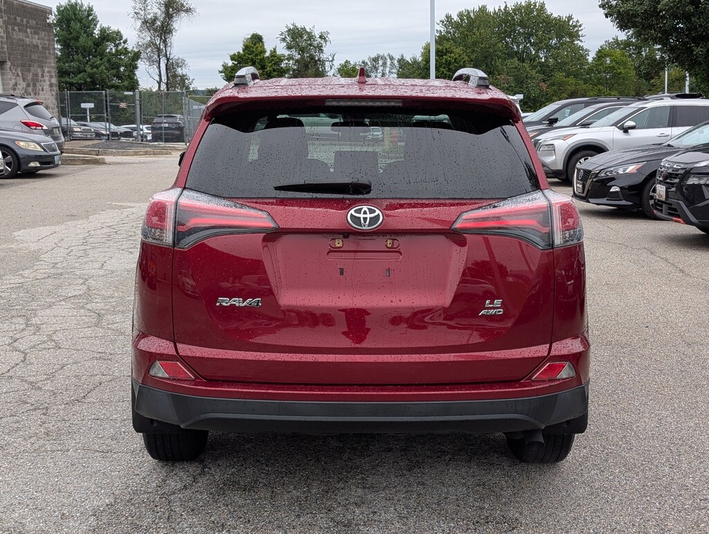 Used 2018 Toyota RAV4 LE LE AWD