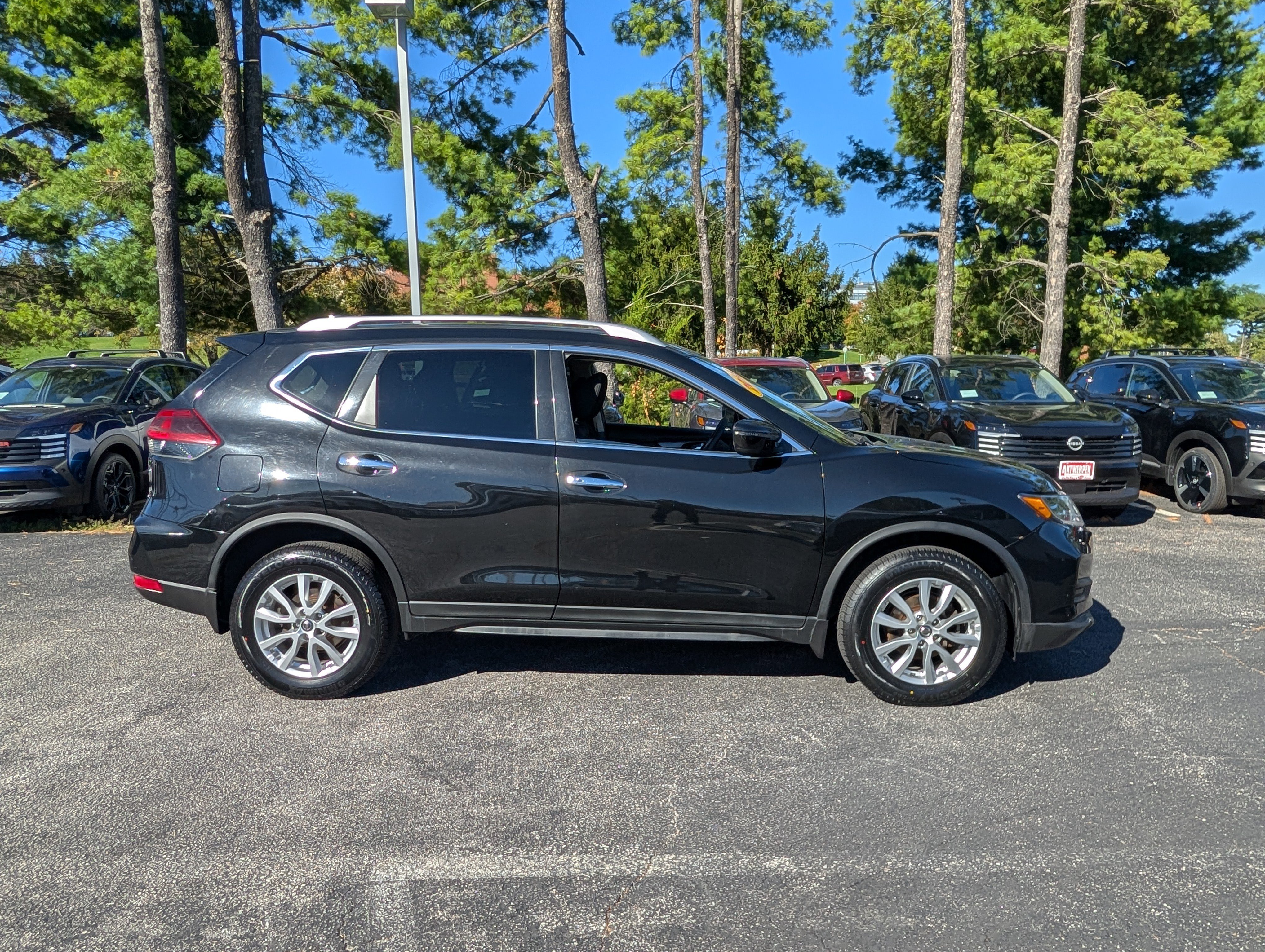 Used 2018 Nissan Rogue SV AWD SV