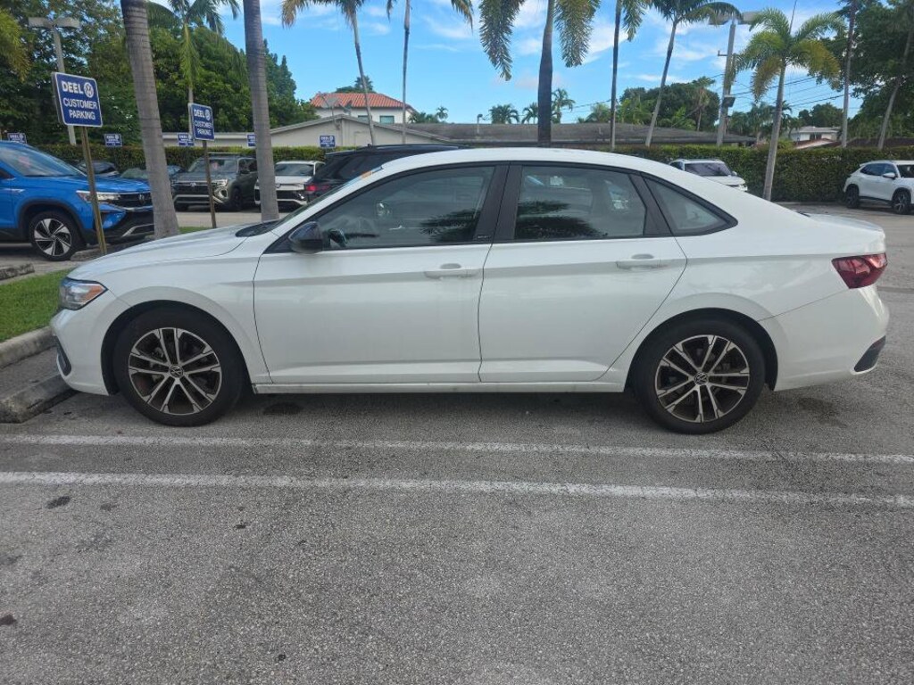 Used 2023 Volkswagen Jetta Sport Sport Auto