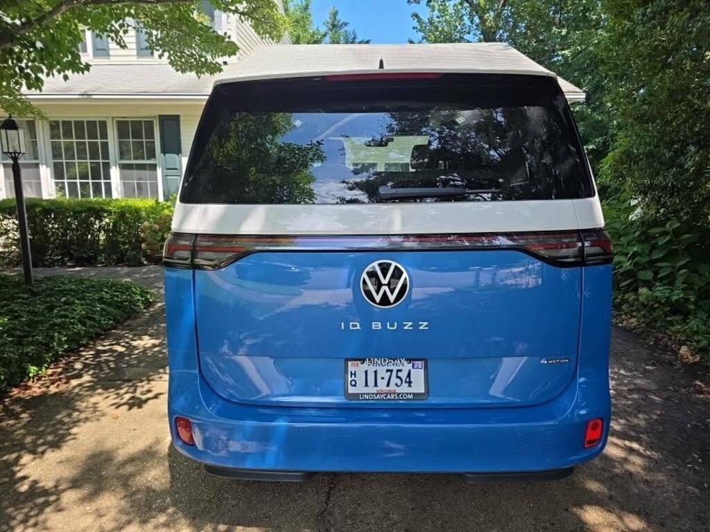 Certified 2025 Volkswagen ID. Buzz 1st Edition 1st Edition 4MOTION w/Two-Tone