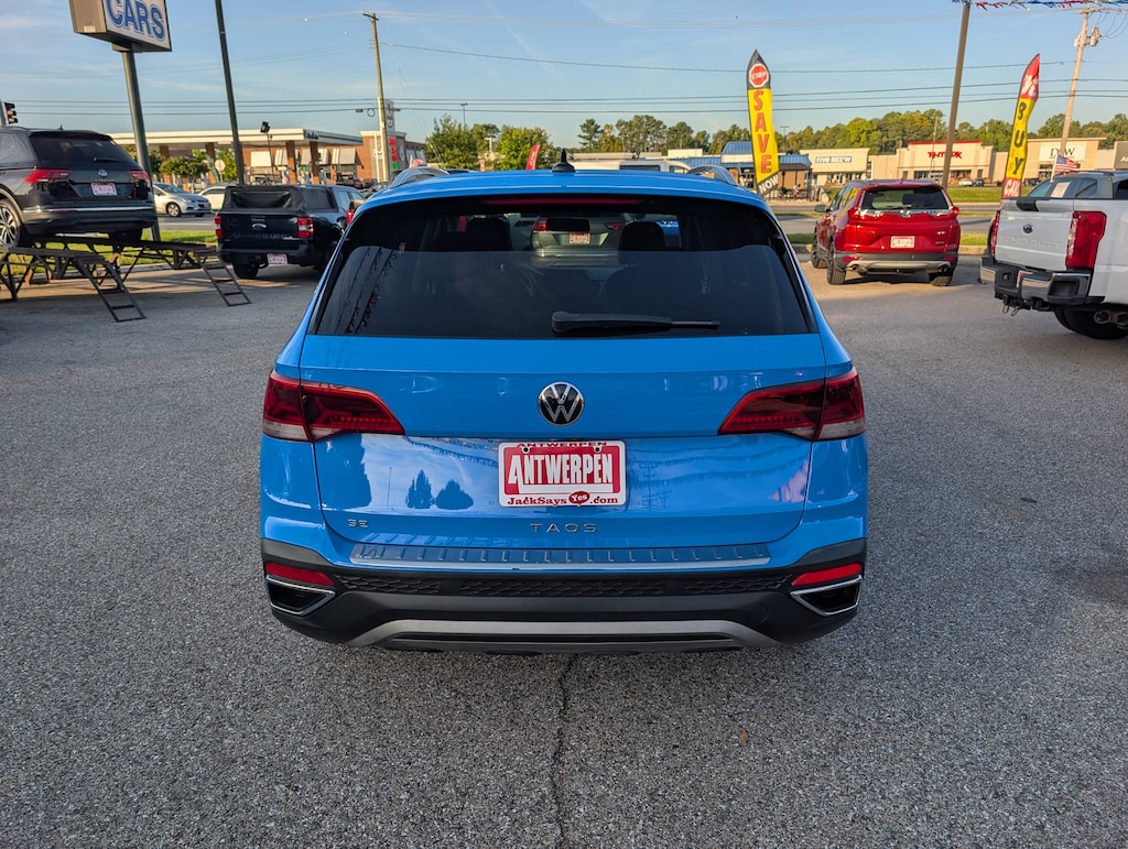 Used 2022 Volkswagen Taos SE SE FWD
