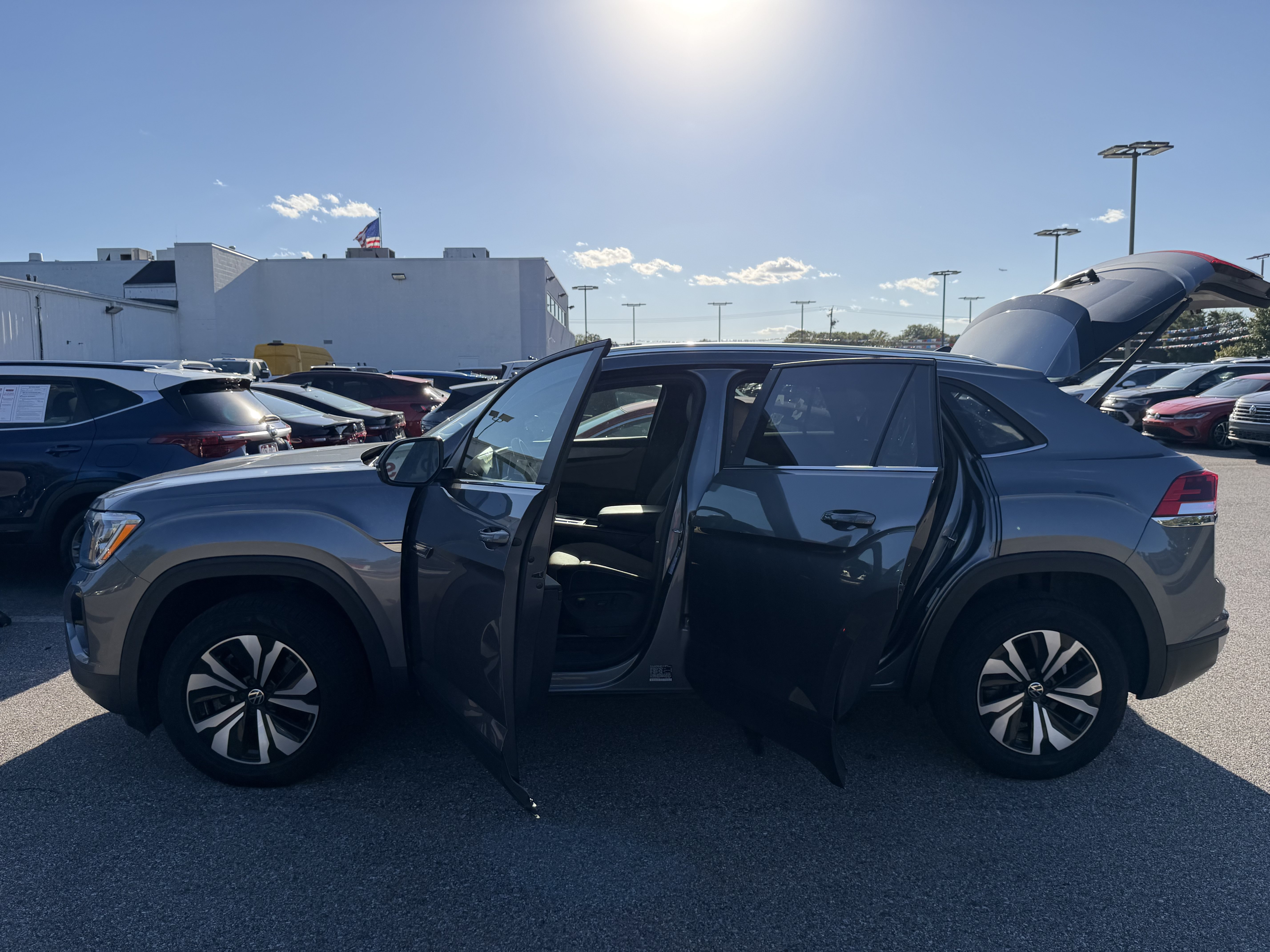 Used 2024 Volkswagen Atlas Cross Sport 2.0T SE 2.0T SE 4MOTION