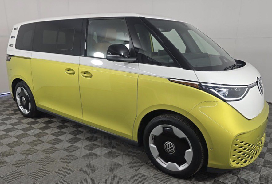 Used 2025 Volkswagen ID. Buzz Pro S Plus Pro S Plus RWD w/Two-Tone