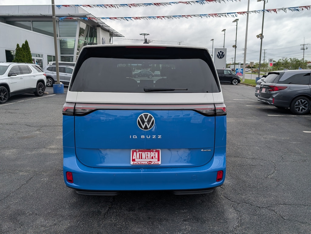 Used 2025 Volkswagen ID. Buzz Pro S Plus Pro S Plus 4MOTION w/Two-Tone