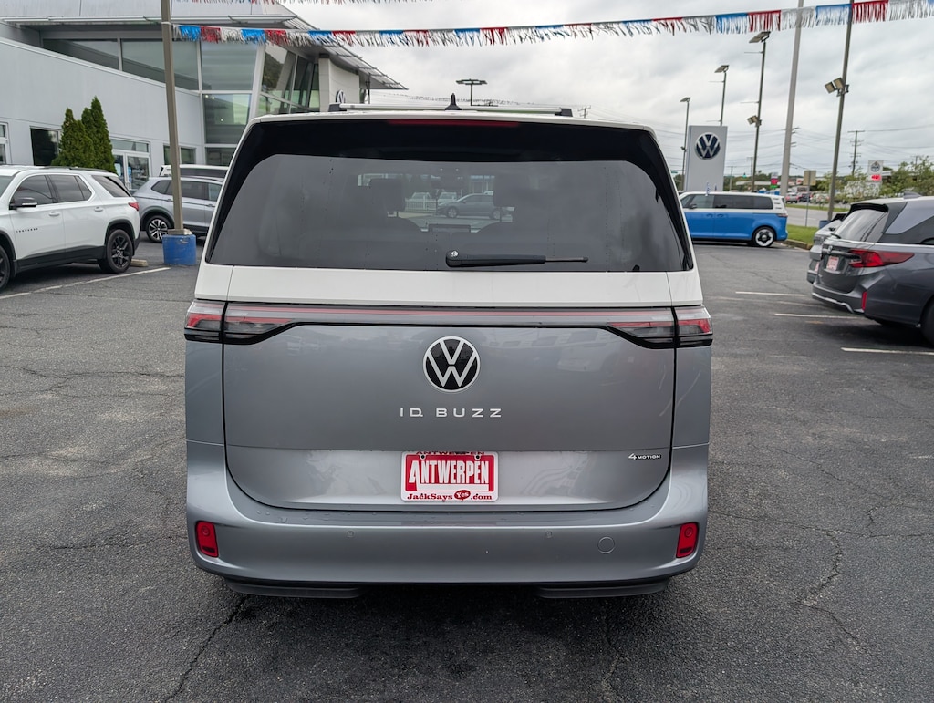 Used 2025 Volkswagen ID. Buzz 1st Edition 1st Edition 4MOTION w/Two-Tone
