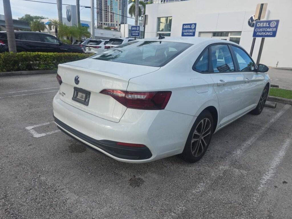 Used 2023 Volkswagen Jetta Sport Sport Auto