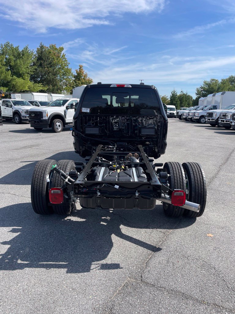 New 2027 Ford F-550SD Platinum Chassis